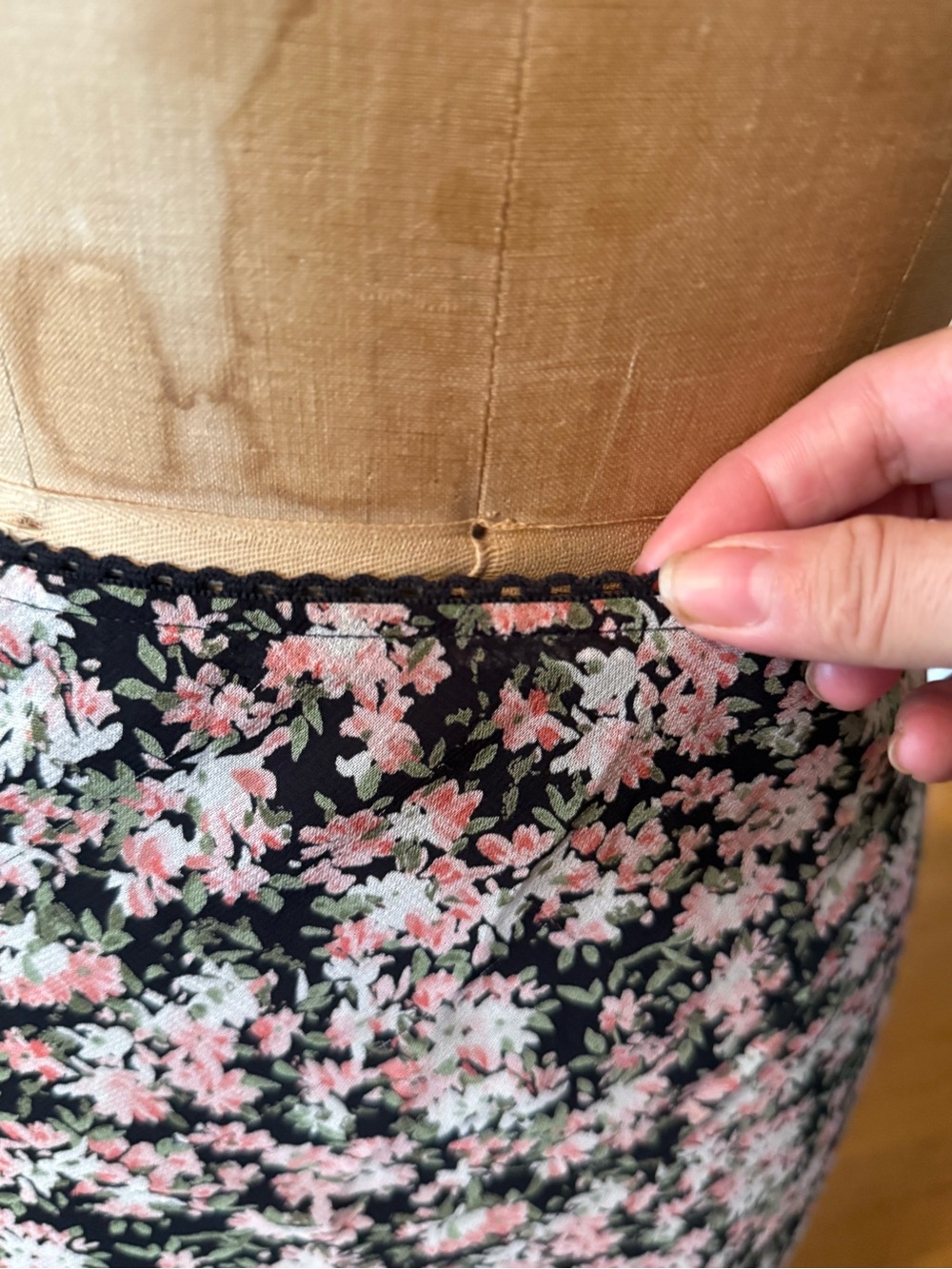 JM Collection Black Midi Skirt with Pink Floral Print and Ruffle Hem - Picture 3 of 8